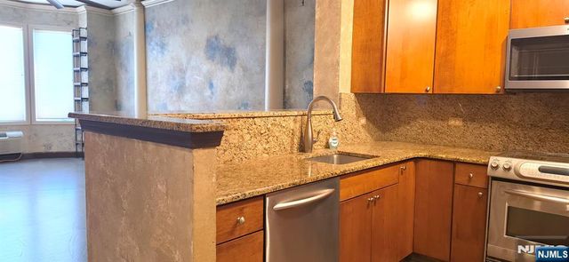6508 City Place 6508, Edgewater, NJ 07020