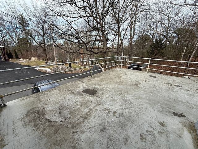 27 Breakneck Hill Rd 27, Southborough, MA 01772