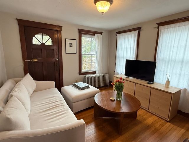 27 Breakneck Hill Rd 27, Southborough, MA 01772