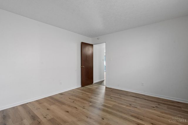 27 Highridge Court, Franklin, OH 45005