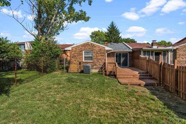 27 Highridge Court, Franklin, OH 45005