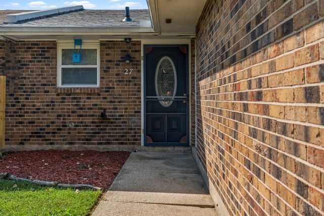 27 Highridge Court, Franklin, OH 45005