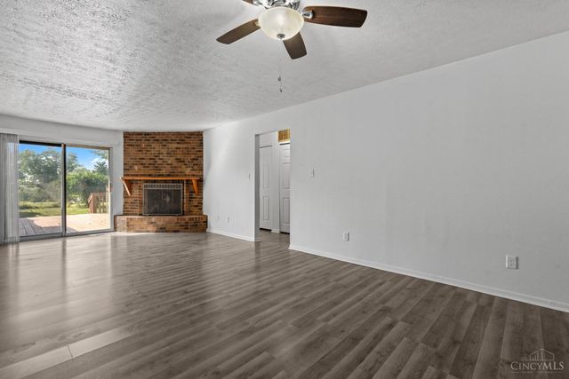 27 Highridge Court, Franklin, OH 45005