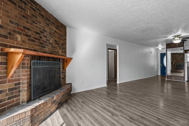 27 Highridge Court, Franklin, OH 45005