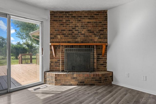 27 Highridge Court, Franklin, OH 45005
