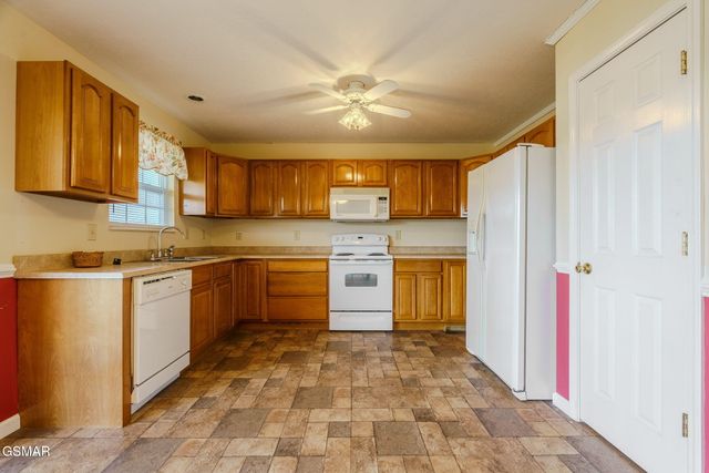 2008 Bessie Slaton Road, Dandridge, TN 37725