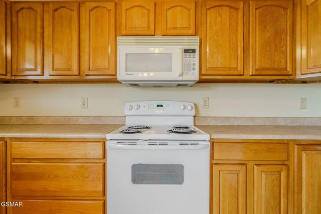 2008 Bessie Slaton Road, Dandridge, TN 37725