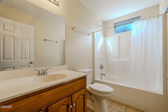 2008 Bessie Slaton Road, Dandridge, TN 37725