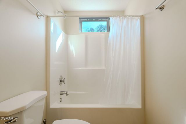 2008 Bessie Slaton Road, Dandridge, TN 37725