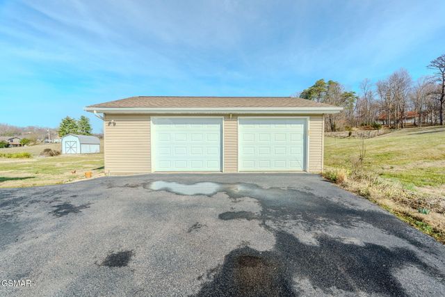 2008 Bessie Slaton Road, Dandridge, TN 37725