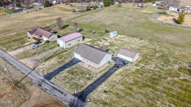 2008 Bessie Slaton Road, Dandridge, TN 37725