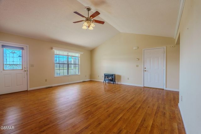 2008 Bessie Slaton Road, Dandridge, TN 37725