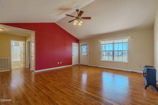 2008 Bessie Slaton Road, Dandridge, TN 37725