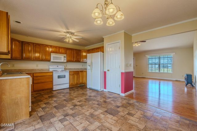 2008 Bessie Slaton Road, Dandridge, TN 37725