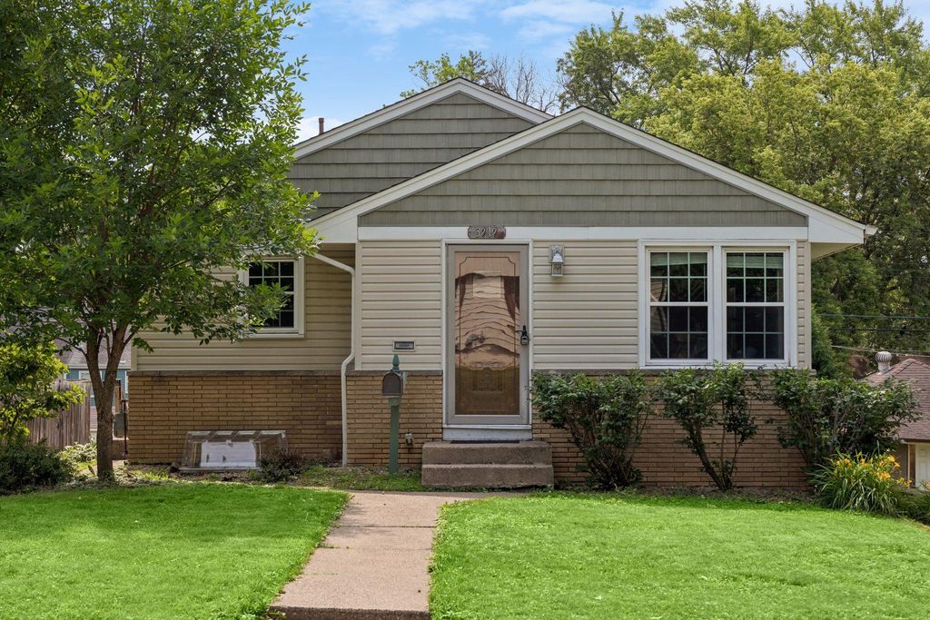 3919 Tyler Street NE, Columbia Heights, MN 55421