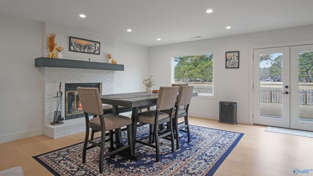 4530 Arrowhead SE, Decatur, AL 35603