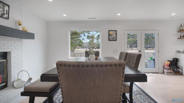 4530 Arrowhead SE, Decatur, AL 35603