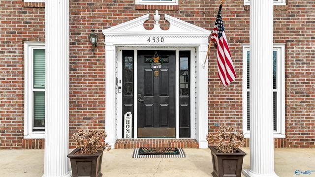 4530 Arrowhead SE, Decatur, AL 35603