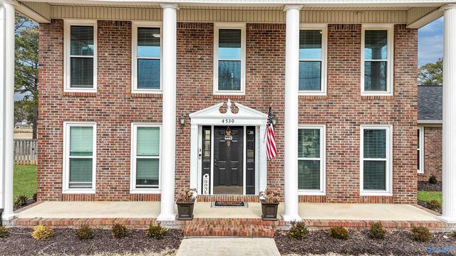 4530 Arrowhead SE, Decatur, AL 35603