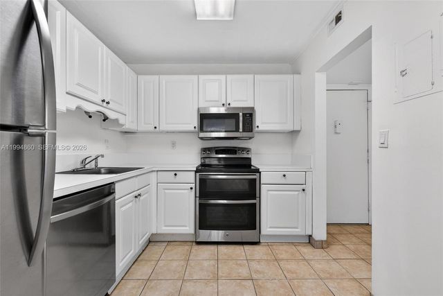 1400 Saint Charles Pl 222, Pembroke Pines, FL 33026