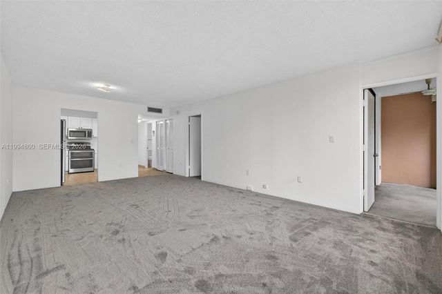 1400 Saint Charles Pl 222, Pembroke Pines, FL 33026