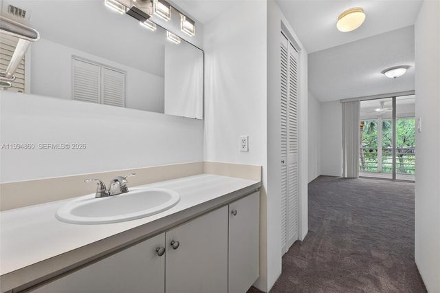 1400 Saint Charles Pl 222, Pembroke Pines, FL 33026