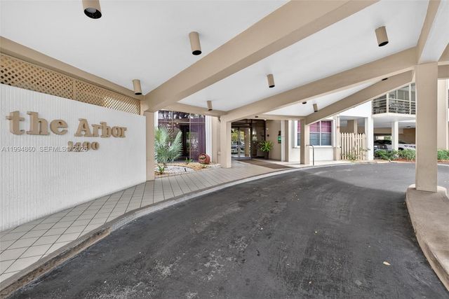 1400 Saint Charles Pl 222, Pembroke Pines, FL 33026