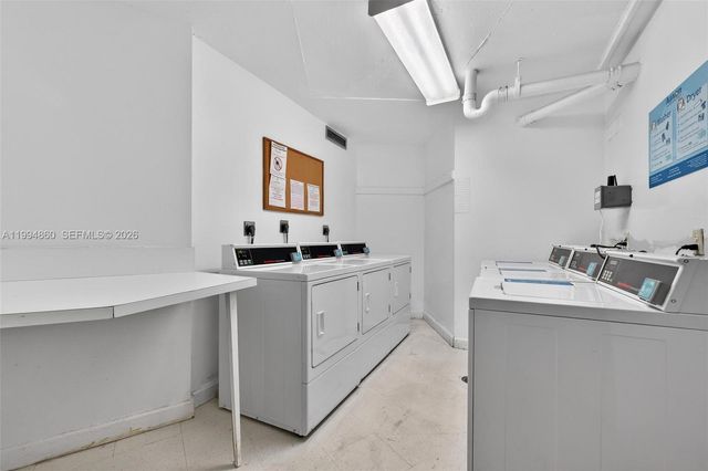 1400 Saint Charles Pl 222, Pembroke Pines, FL 33026