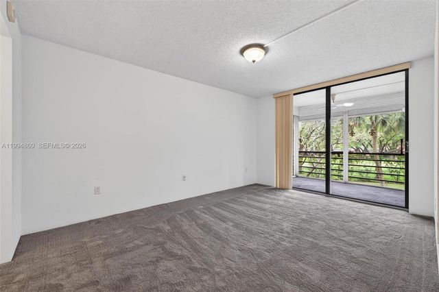 1400 Saint Charles Pl 222, Pembroke Pines, FL 33026