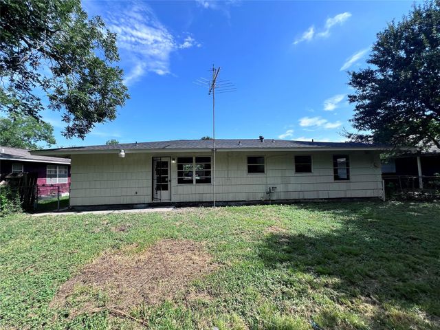 5742 Flamingo Drive, Houston, TX 77033