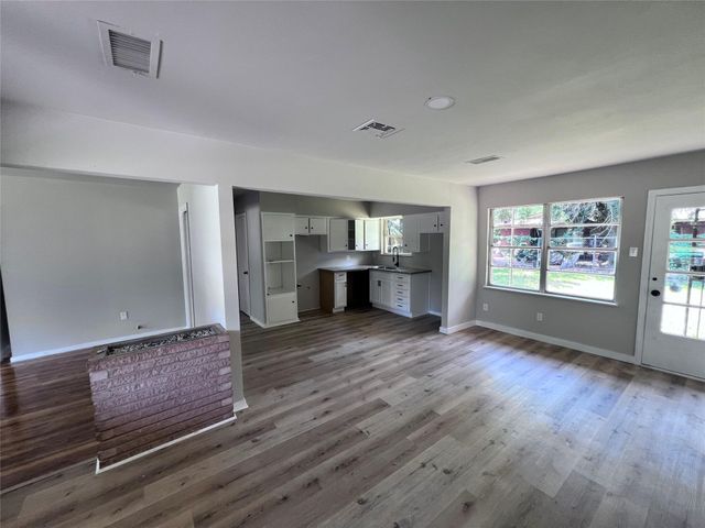 5742 Flamingo Drive, Houston, TX 77033