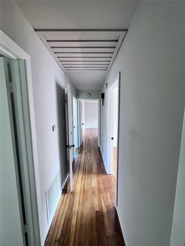 5742 Flamingo Drive, Houston, TX 77033