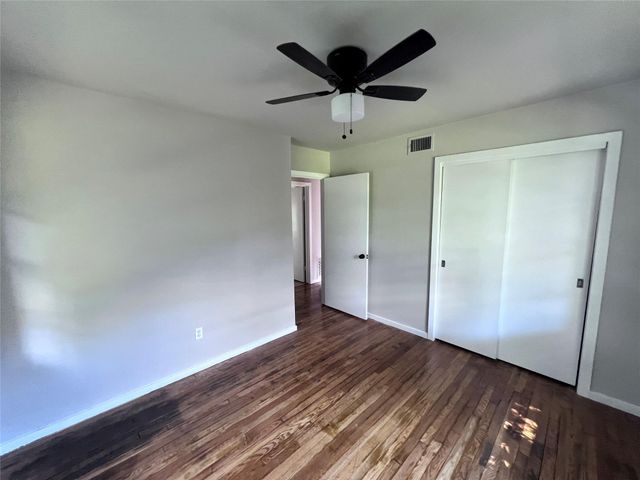 5742 Flamingo Drive, Houston, TX 77033