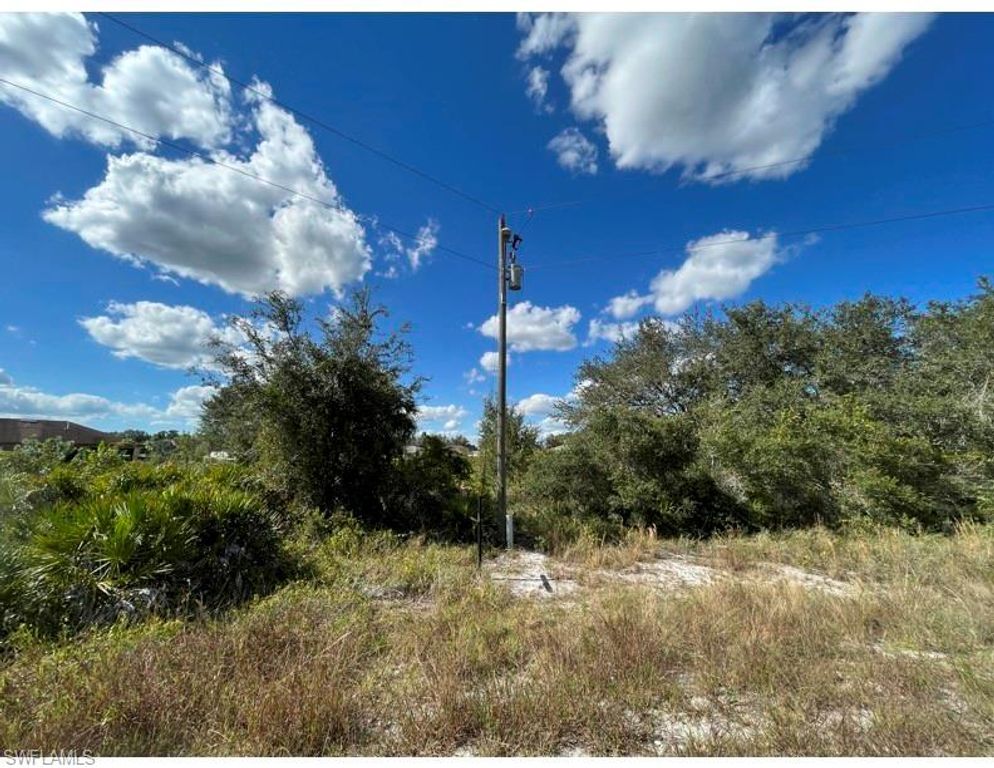 1833 Styles CT, LEHIGH ACRES, FL 33972 — exterior