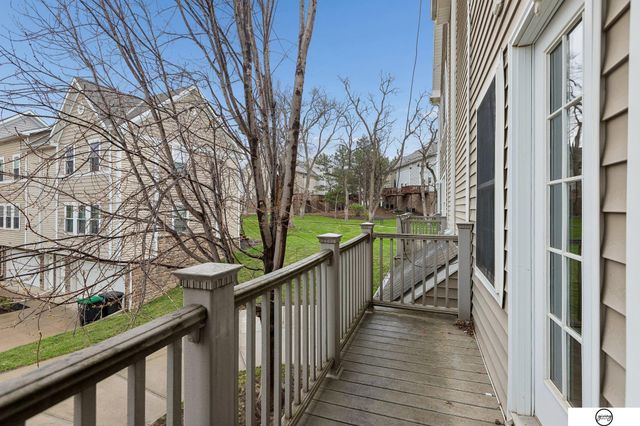16760 Laurel Plaza, Omaha, NE 68116