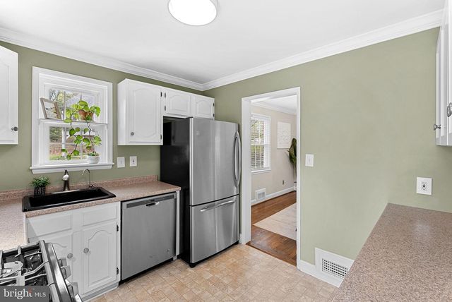 7109 WAYNE DR, Annandale, VA 22003