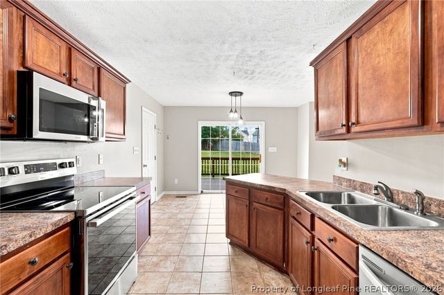 31 Lattimore Road, Cameron, NC 28326
