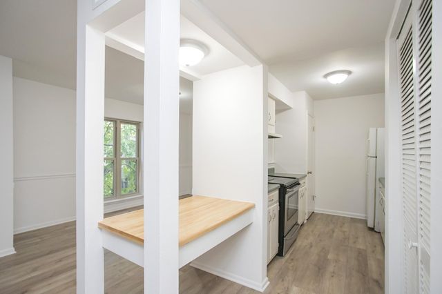 312 Summit Ridge Cir, Nashville, TN 37215