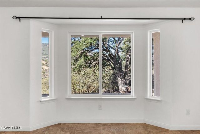 25340 Deertrail Drive, Tehachapi, CA 93561