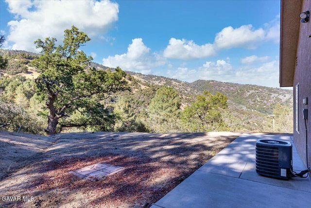 25340 Deertrail Drive, Tehachapi, CA 93561