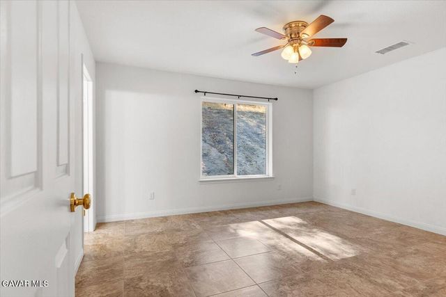 25340 Deertrail Drive, Tehachapi, CA 93561
