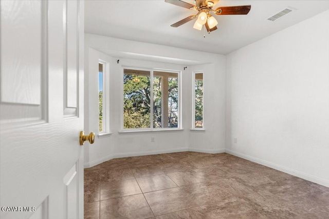 25340 Deertrail Drive, Tehachapi, CA 93561