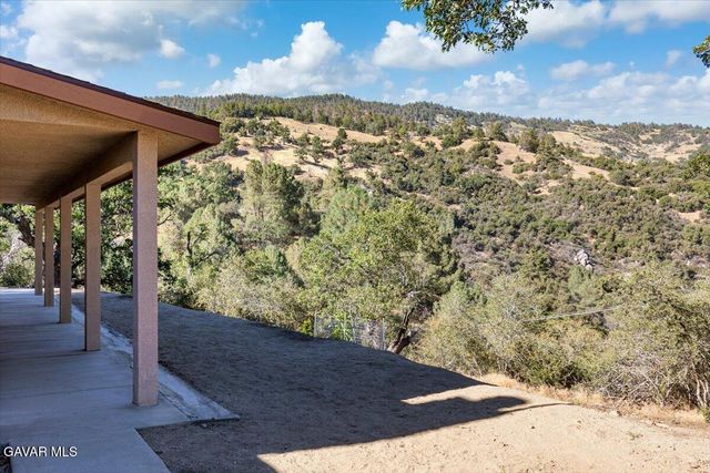 25340 Deertrail Drive, Tehachapi, CA 93561