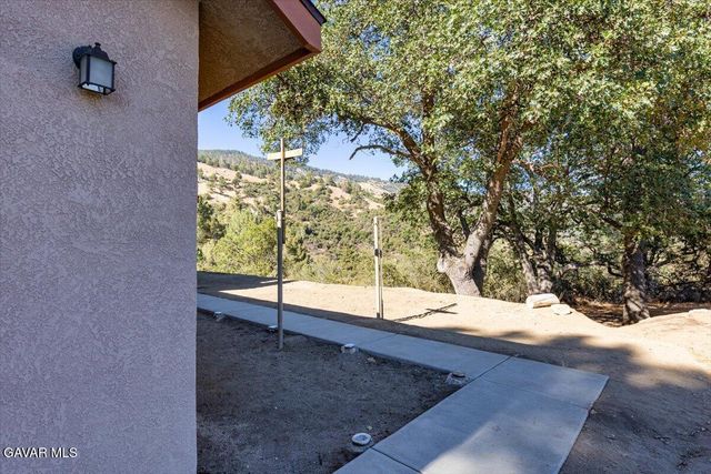 25340 Deertrail Drive, Tehachapi, CA 93561