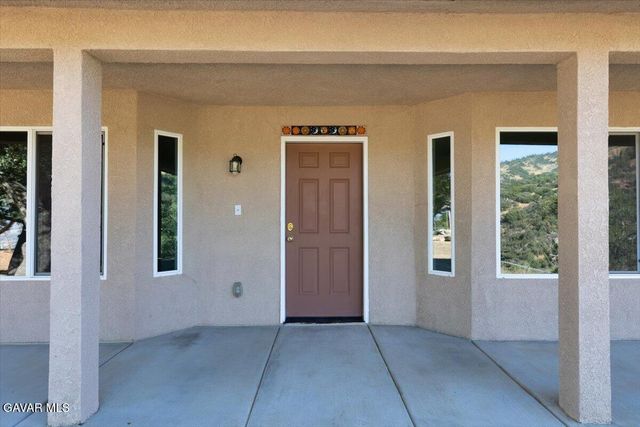 25340 Deertrail Drive, Tehachapi, CA 93561