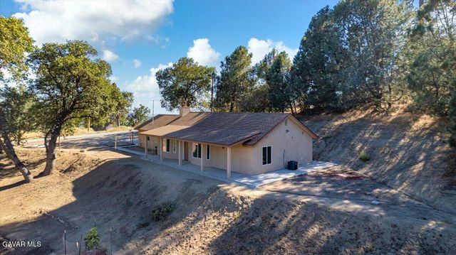 25340 Deertrail Drive, Tehachapi, CA 93561