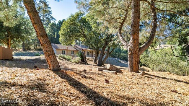 25340 Deertrail Drive, Tehachapi, CA 93561
