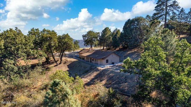 25340 Deertrail Drive, Tehachapi, CA 93561