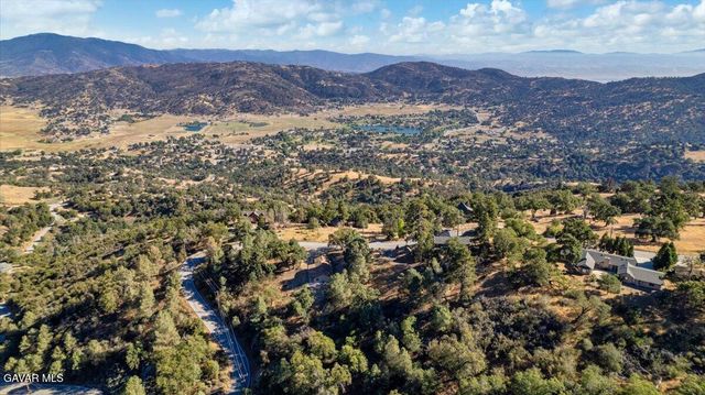25340 Deertrail Drive, Tehachapi, CA 93561