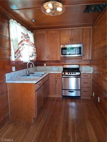 131 S Virginia Avenue, Burbank, CA 91506